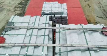 深圳 芝麻白仿形加直形路沿石出货日常