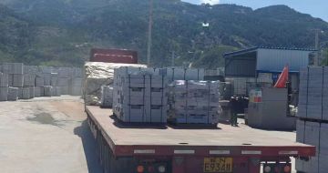 深圳 芝麻白仿形路沿石，直形路沿石