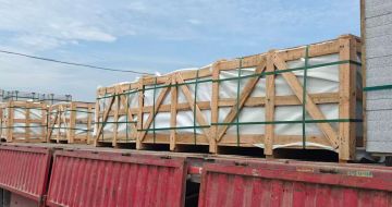 深圳 芝麻白花岗岩地铺石出口专车-泰国游