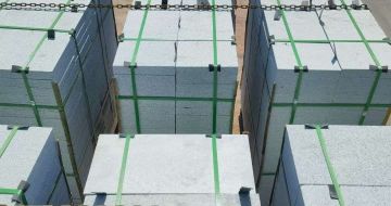 深圳 芝麻白花岗岩5公分地铺石 花岗岩厂家工厂装车日常