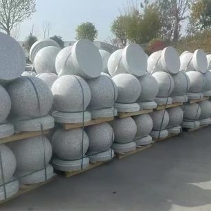 深圳 白麻花岗岩石材圆球，石球，挡车球，隔离球，景观石球，风水球等