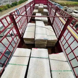 深圳 黄金麻花岗岩荔枝面，光面毛板装车完成