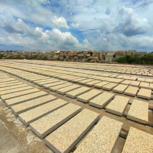 深圳 黄金麻荔枝面花岗岩石材地铺石防护中