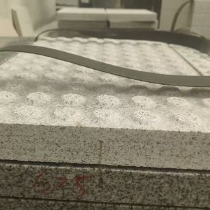 深圳 芝麻白花岗岩6.0公分荔枝面五轴加工雕刻盲点