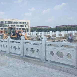 深圳 白麻花岗岩荔枝面河道栏杆