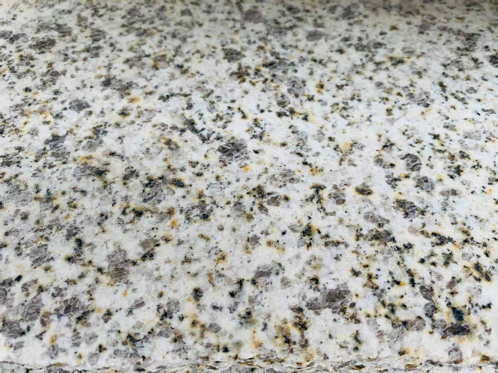 深圳 黄金麻花岗岩石材浅黄光面