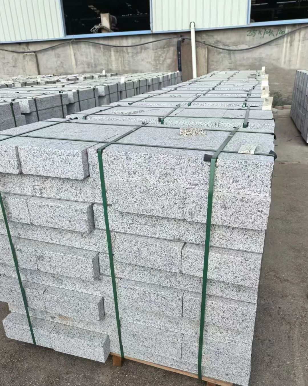 深圳 白麻花岗岩路沿石，弧形路沿石，道牙石，马路牙子，界石，路缘石，平沿石，直岩石，平缘石等