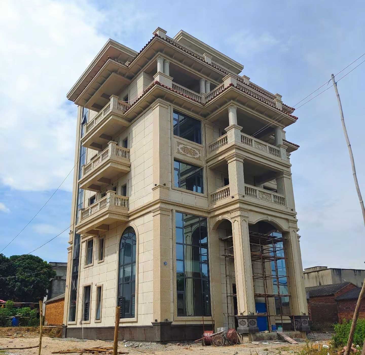 深圳 黄金麻花岗岩石材别墅外墙干挂搭配（雕花栏杆花瓶柱门楼罗马柱）