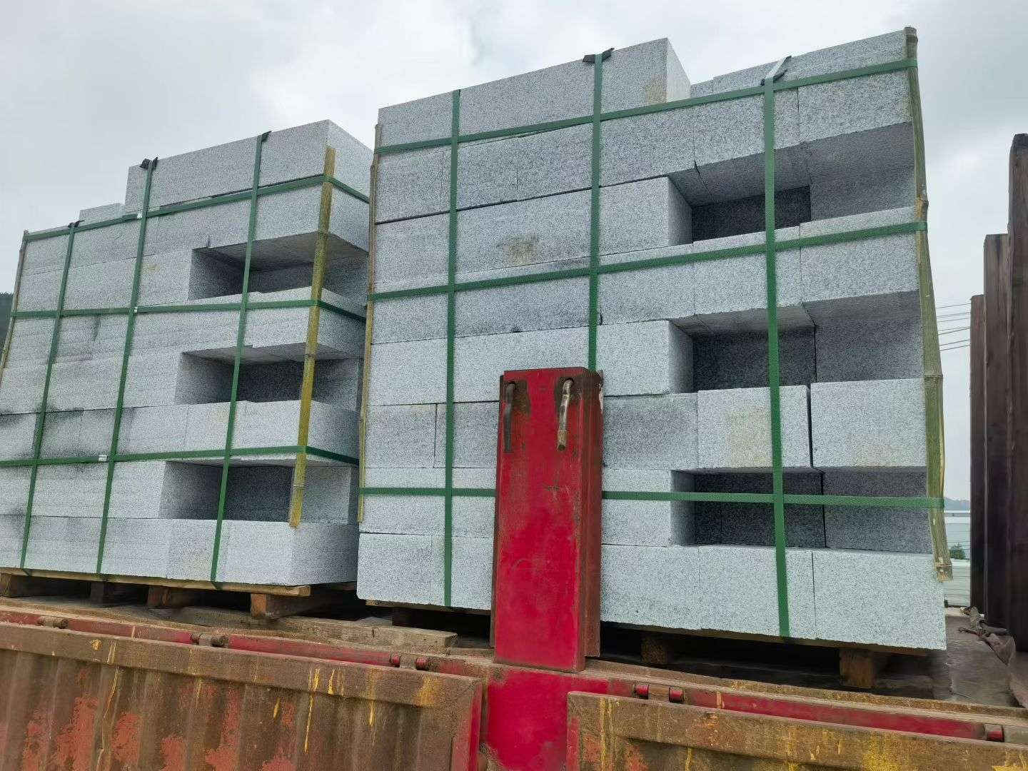 深圳 芝麻白花岗岩路沿石，平石，路侧石，马路牙子，路缘石，立缘石，平缘石等