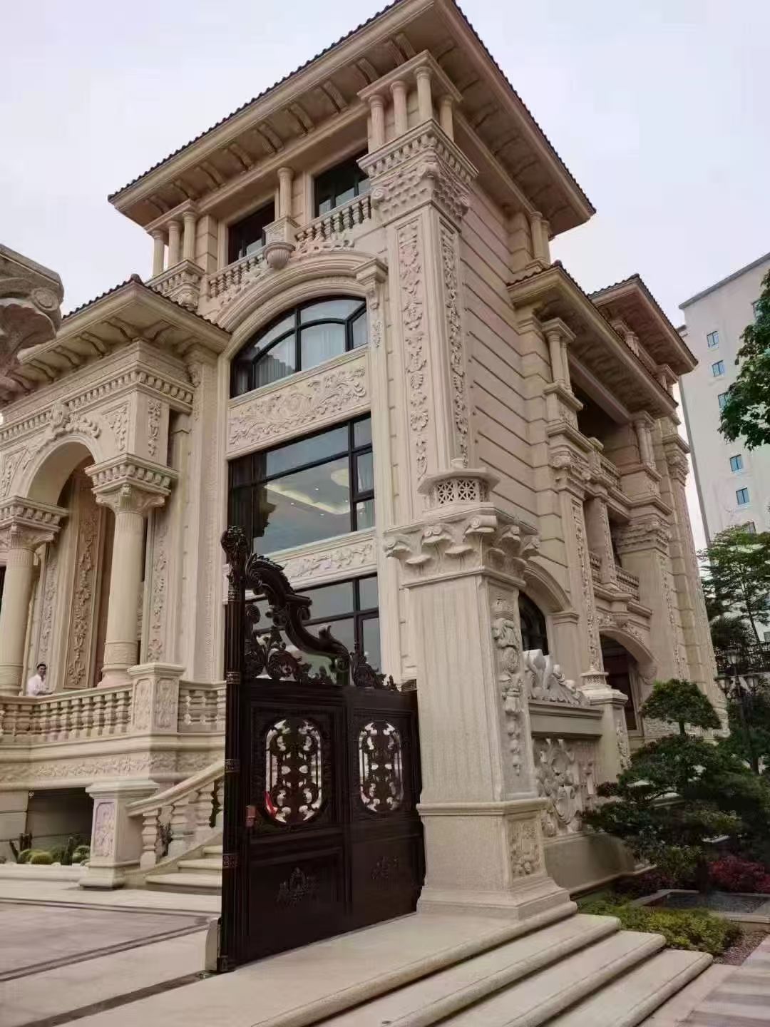 深圳 黄金麻花岗岩别墅外墙干挂效果展示