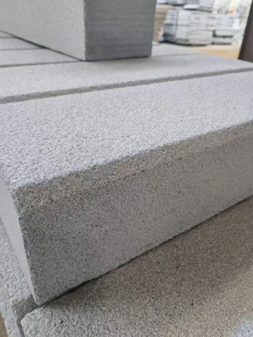 深圳 芝麻灰荔枝面路沿石