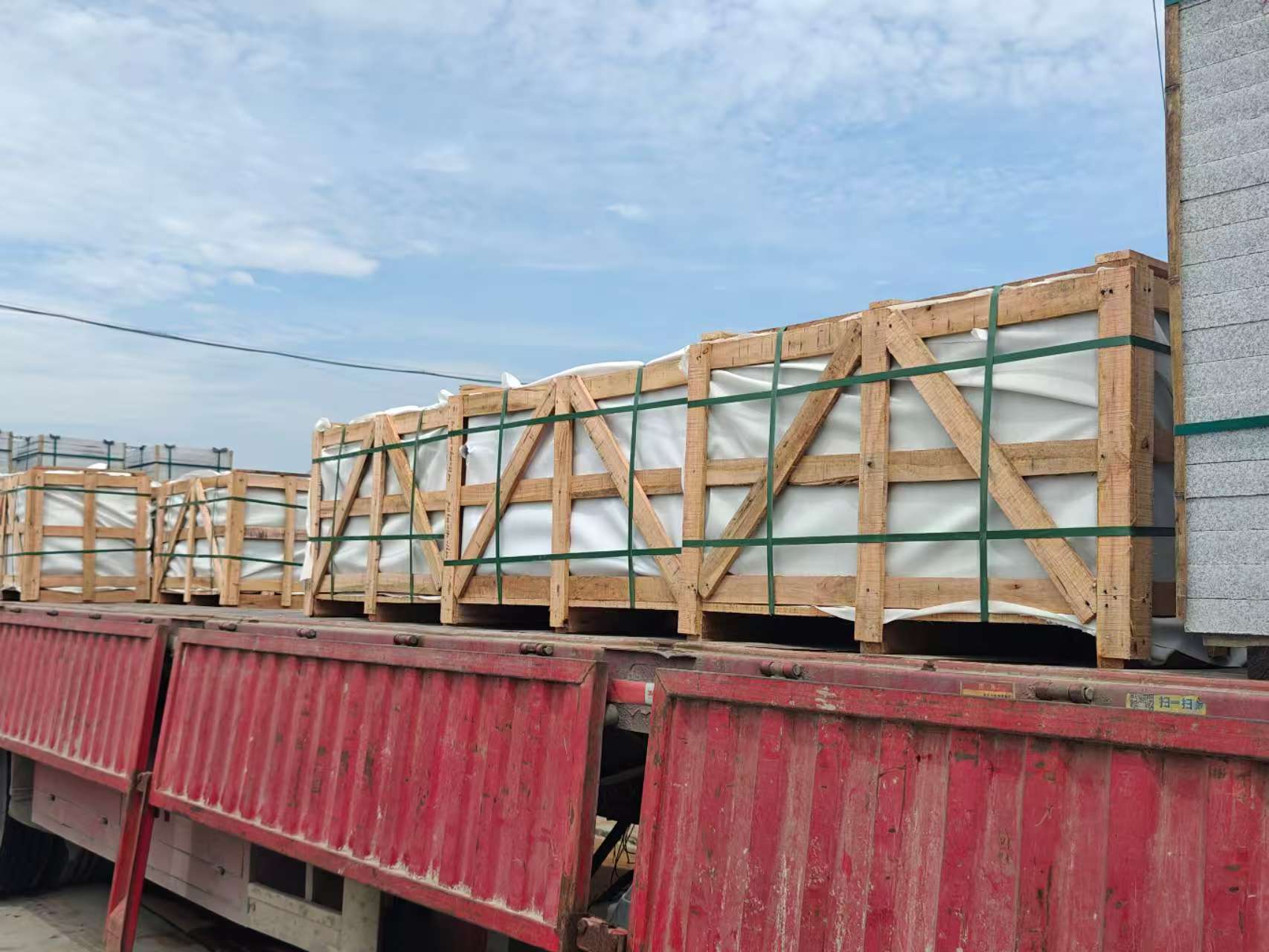 深圳 芝麻白花岗岩地铺石出口专车-泰国游