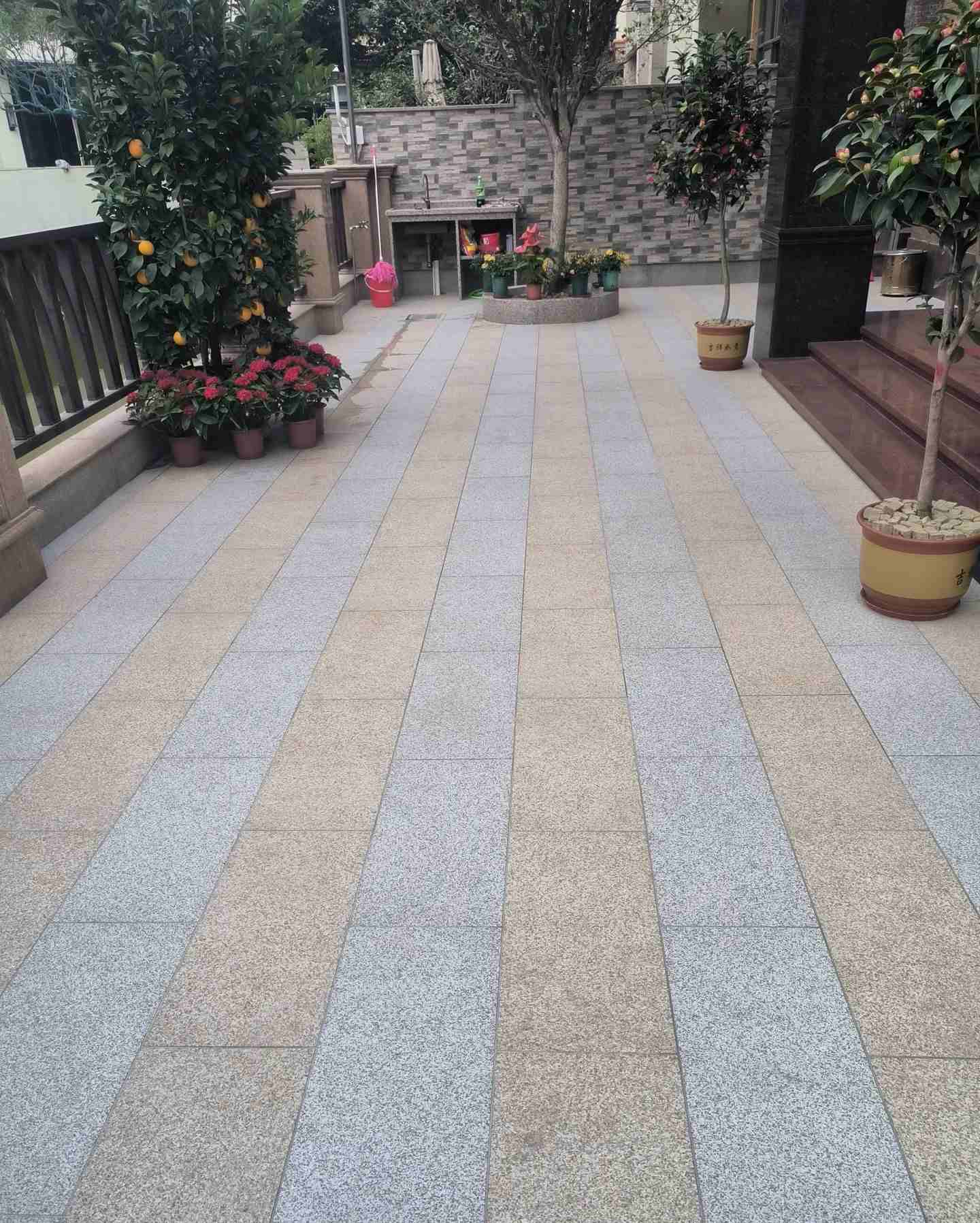 深圳 黄金麻白麻荔枝面庭院铺装展示