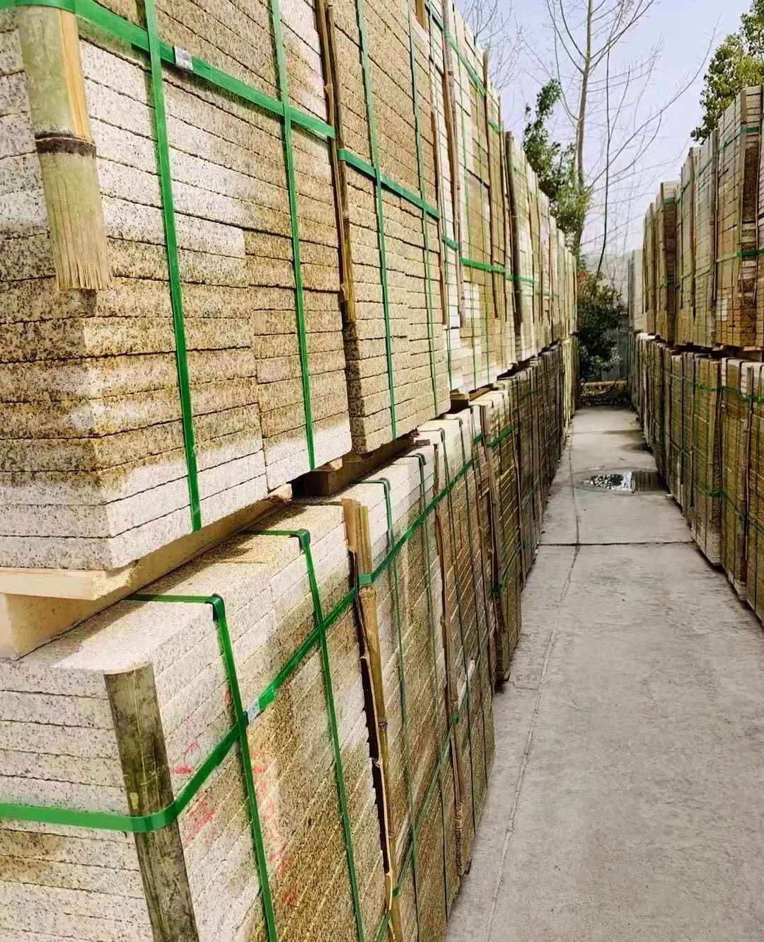 深圳 黄金麻花岗岩荔枝面地铺石