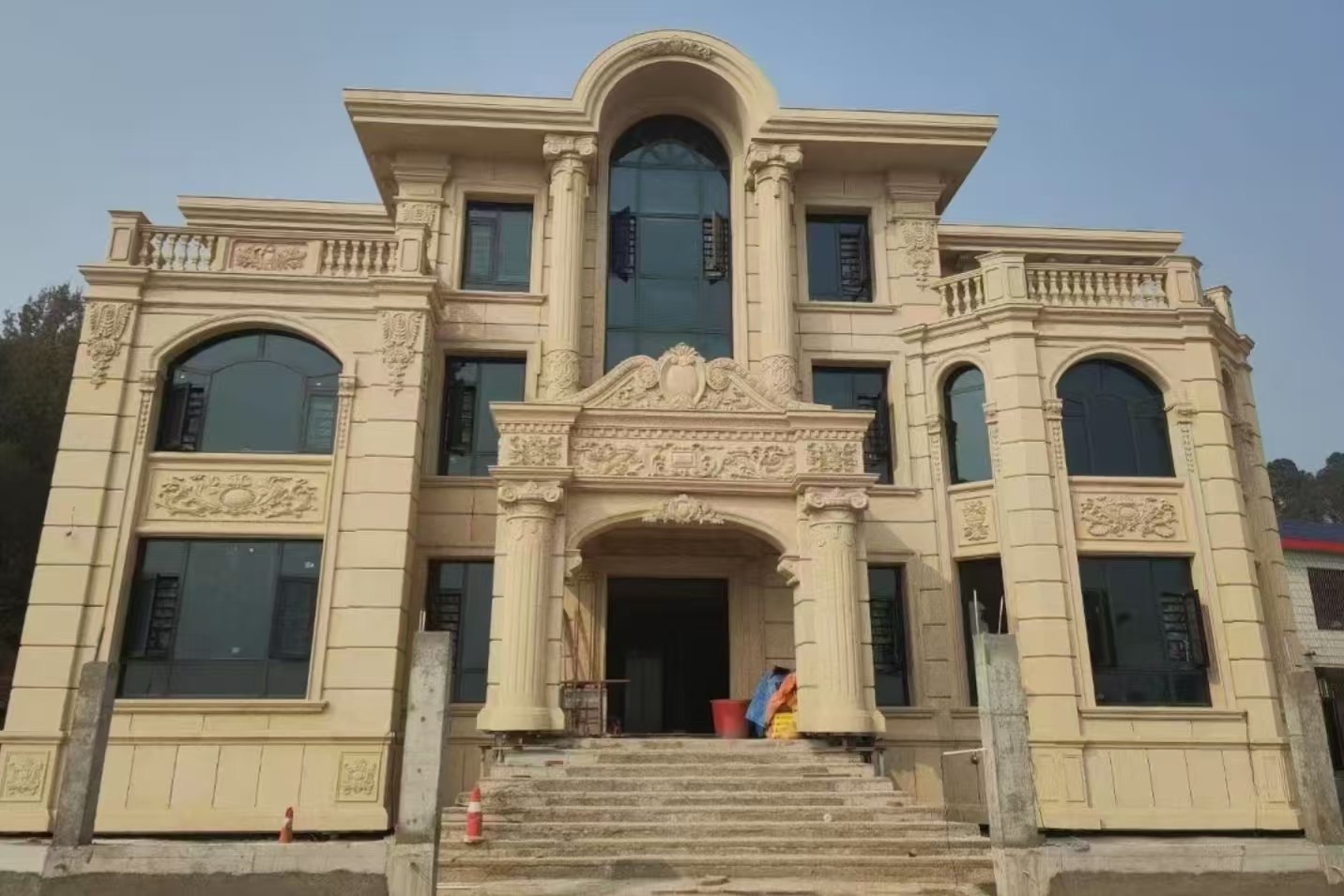 深圳 黄金麻花岗岩别墅外墙干挂