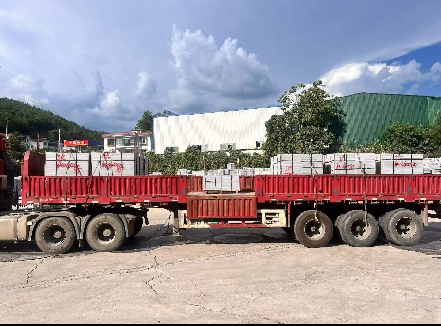 深圳 芝麻灰花岗岩地铺石出货日常